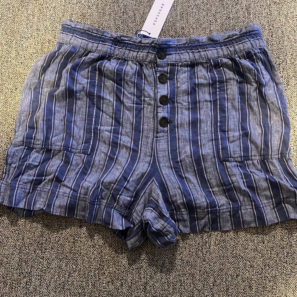 Elastic waist band shorts by pop sugar